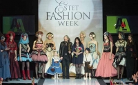   Estet Fashion Week. " "
